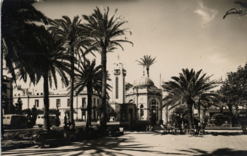 PARQUE DE SAN TELMO Y CALLE BRAVO MURILLO, TORRE DEL FRONTÓN