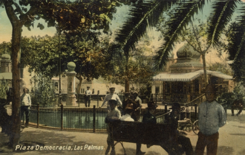 LA PLAZUELA