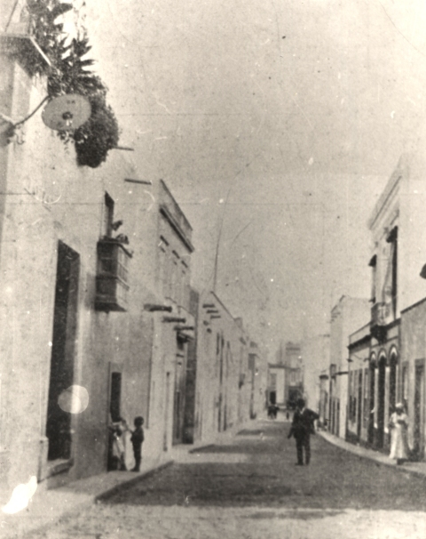CALLE TRAVIESO