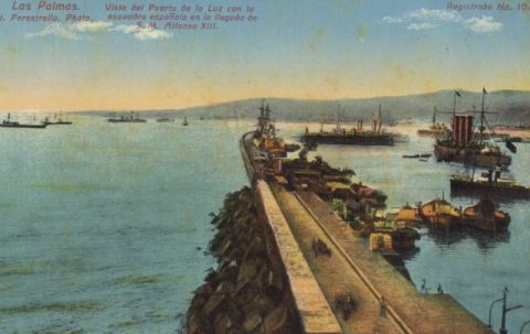MUELLE GRANDE A LA LLEGADA DE ALFONSO XIII