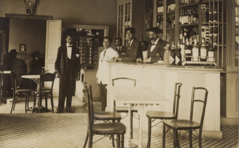 CAFÉ CUATRO NACIONES
