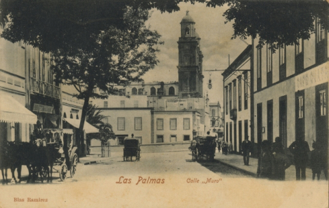 CALLE MURO Y CATEDRAL