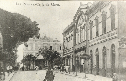 CALLE MURO Y GABINETE