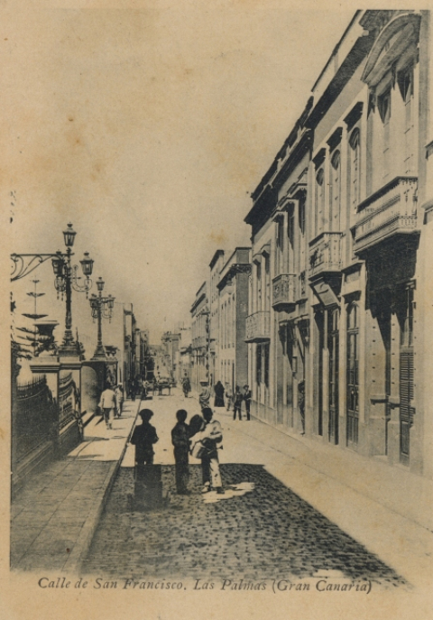 CALLE SAN FRANCISCO (GENERAL BRAVO), JUNTO AL JARDÍN DEL CUARTEL DE SAN FRANCISCO