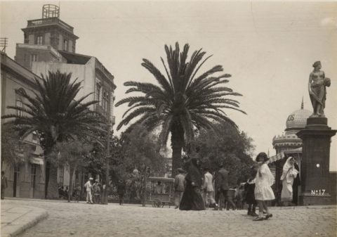 LA PLAZUELA