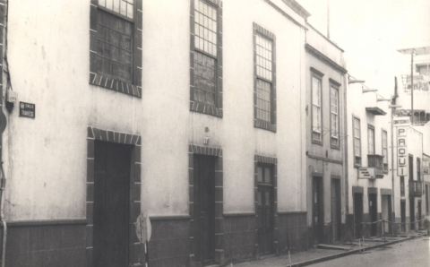 CASAS COLONIALES, CALLE TRAVIESO ESQUINA CANO