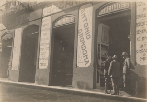 EL ESCAPARATE DE LOS GRONDONA EN TRIANA