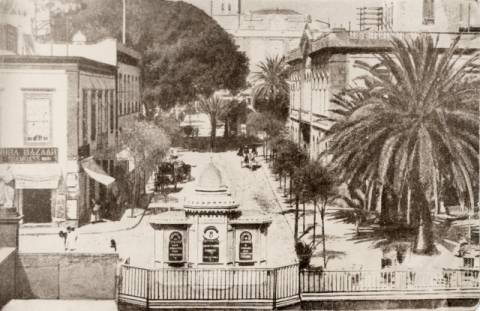 KIOSCO DEL PUENTE DE PIEDRA