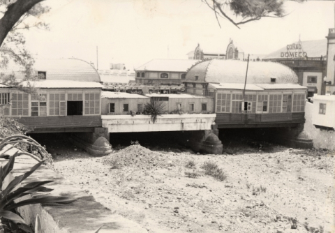 KIOSCOS DEL PUENTE DE PALO