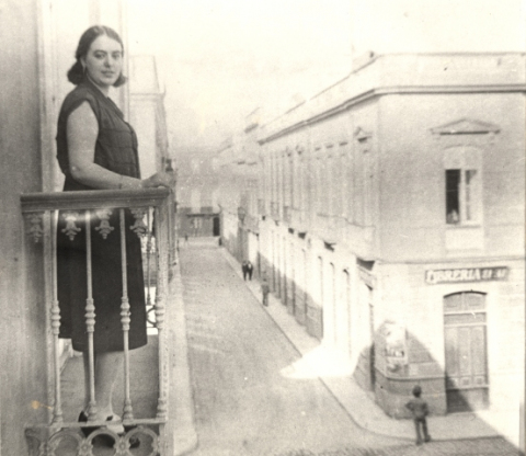 LA SEÑORITA DEL BALCÓN