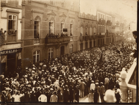 MANIFESTACIÓN POR LA GUERRA DE MARRUECOS