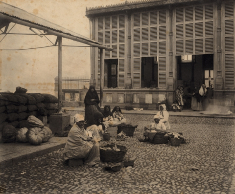 PESCADERÍA Y VENDEDORAS AMBULANTES