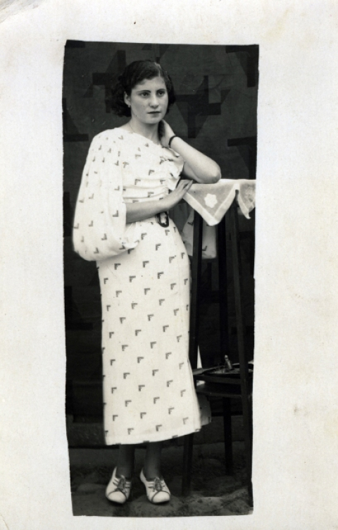 RETRATO DE SEÑORITA