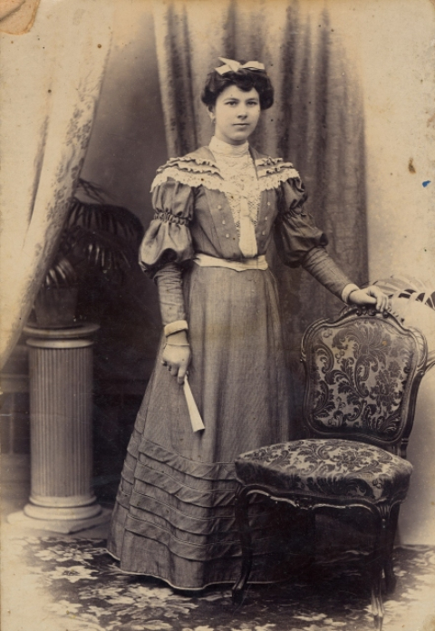 TRAJE LARGO
