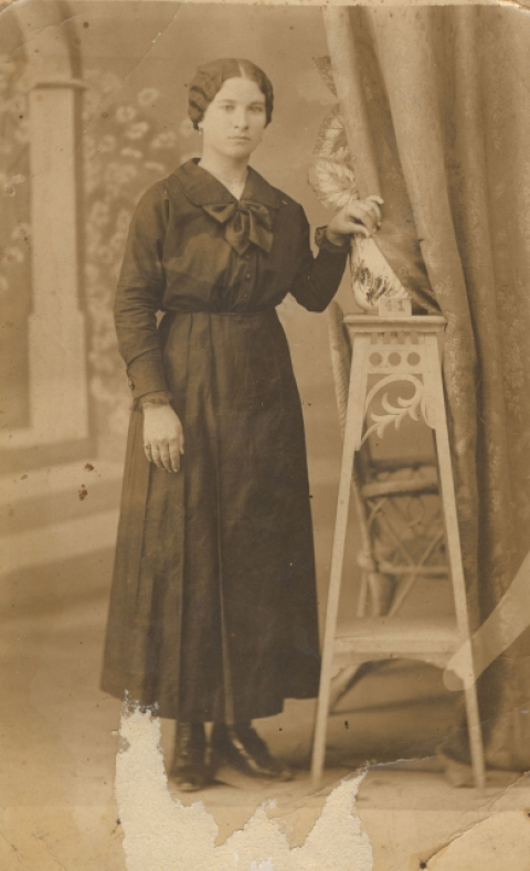 RETRATO DE SEÑORITA DE LUTO