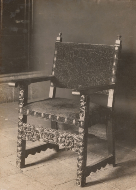 ANTIGUO SILLÓN  DE LA CATEDRAL