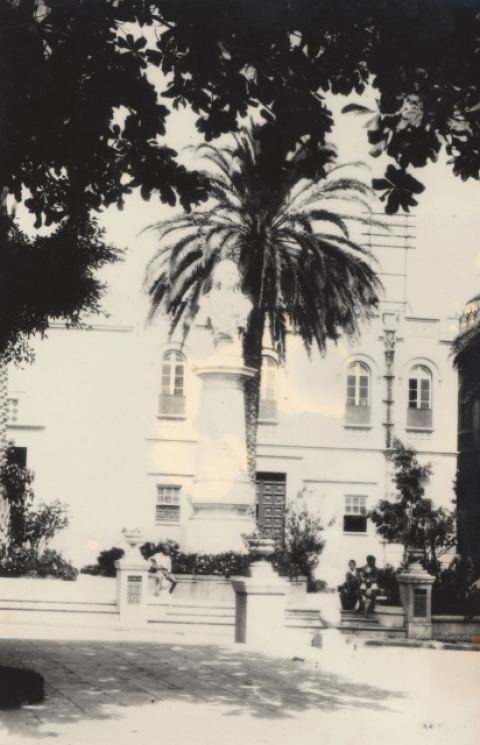 MONUMENTO A COLÓN
