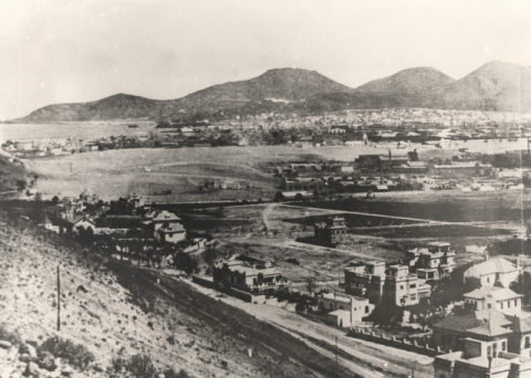 LOS ARENALES Y EL PUERTO