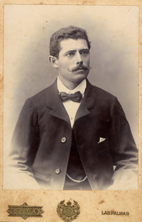 RETRATO DE SEÑOR