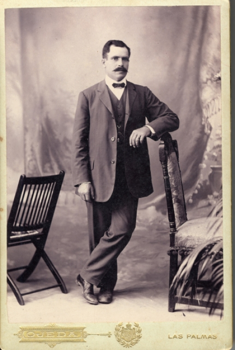 RETRATO DE SEÑOR