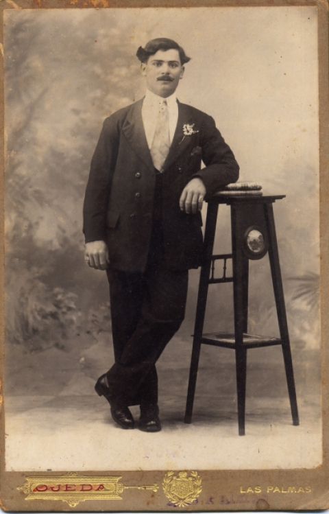 RETRATO DE SEÑOR