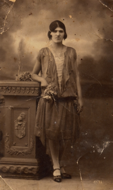 RETRATO DE SEÑORITA
