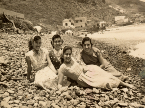 CHICAS EN LA PLAYA