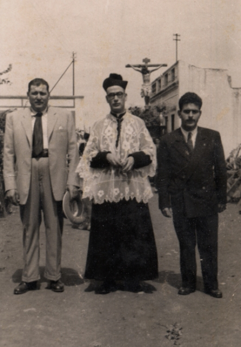 EL CURA Y LA PROCESIÓN