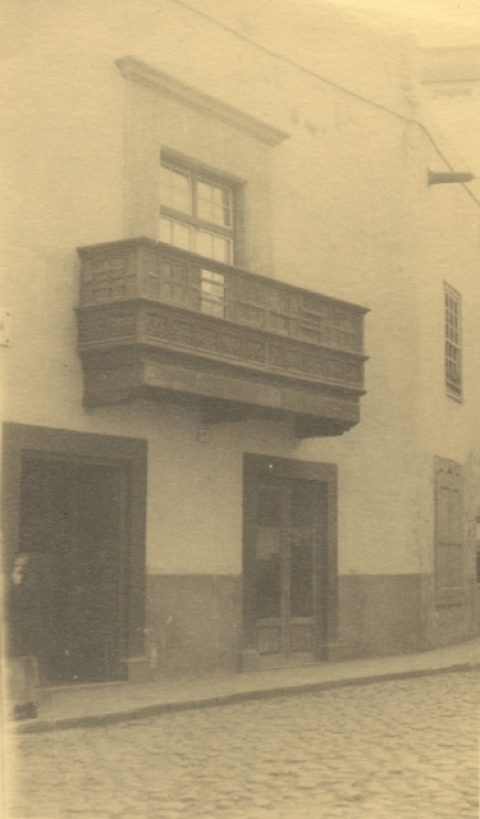 BALCÓN DE LA ANTIGUA CASA AVELLANEDA