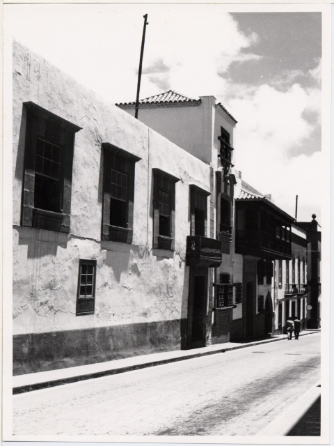 CALLE DOCTOR CHIL, EDIFICIO COLONIAL