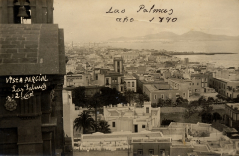 LA CIUDAD  DESDE LO ALTO DE LA CATEDRAL