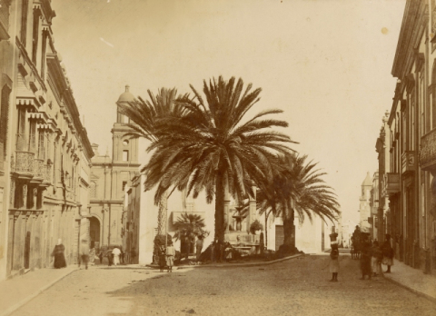 PLAZA DEL ESPÍRITU SANTO