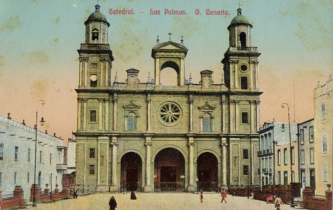 PLAZA Y CATEDRAL DE SANTA ANA