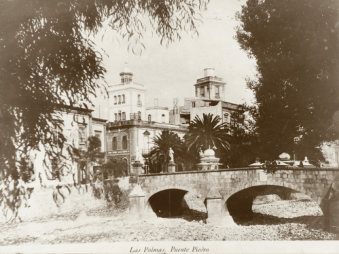 PUENTE DE PIEDRA