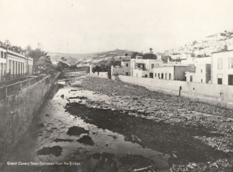 EL BARRANCO DESDE EL PUENTE