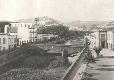 PUENTE DE PIEDRA