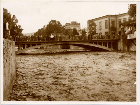 PUENTE VERDUGO Y EL ESPECTÁCULO DEL GUINIGUADA CORRIENDO