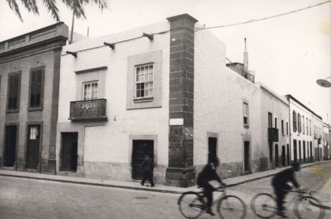 CASAS COLONIALES EN LA CALLE ESPÍRITU SANTO