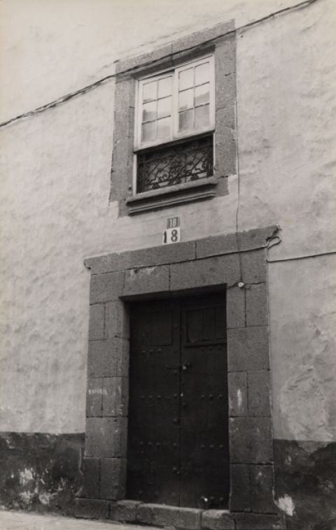 FACHADA CASA ESPÍRITU SANTO, 18