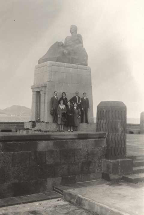 MONUMENTO A PÉREZ GALDÓS