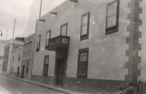 CALLE DR. CHILL, FRENTE IGLESIA SAN AGUSTÍN Y JUZGADOS