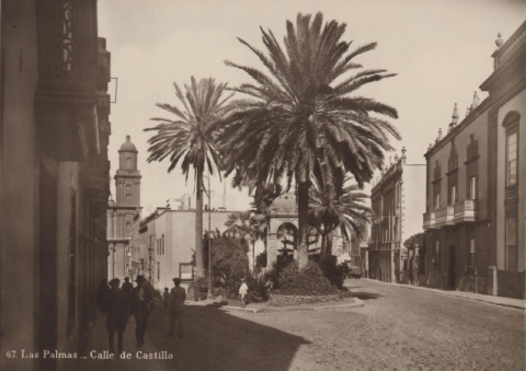 CALLE CASTILLO Y PLAZA DEL ESPÍRITU SANTO