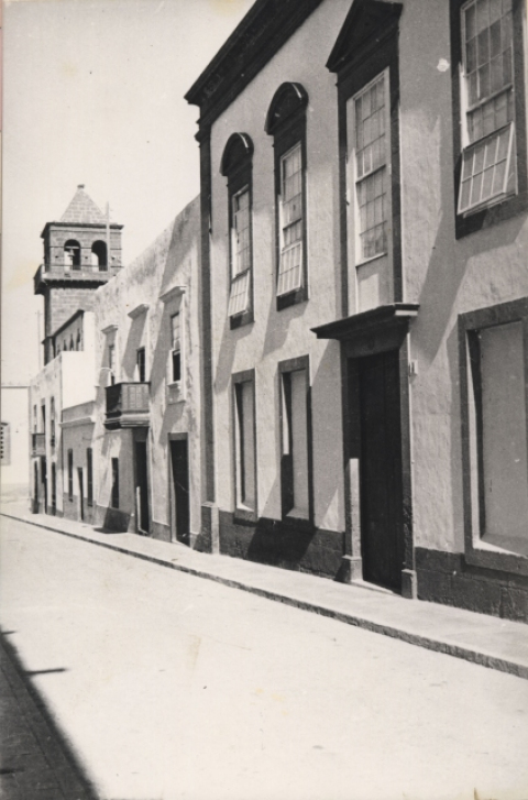 CALLE DR. CHILL, CASAS COLONIALES Y TORRE SAN AGUSTÍN