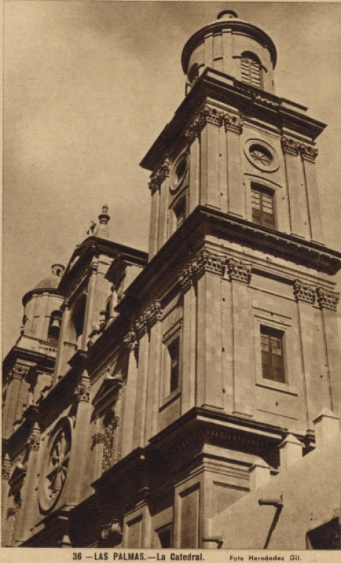 CATEDRAL DE SANTA ANA, TORRES
