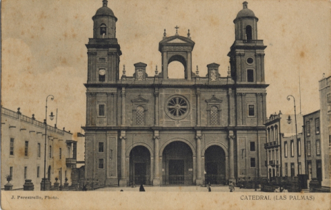 CATEDRAL Y PLAZA SANTA ANA