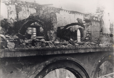 CLAUSTRO DEL CONVENTO SANTO DOMINGO INCENDIADO
