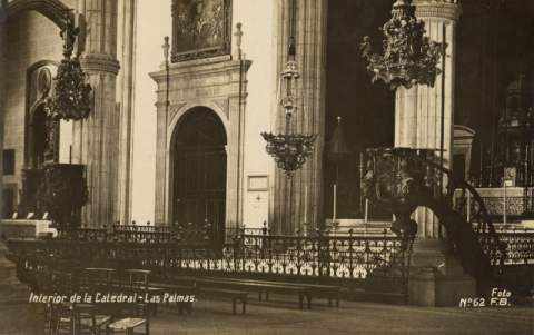 INTERIOR DE LA CATEDRAL, BARANDILLAS DEL CORO