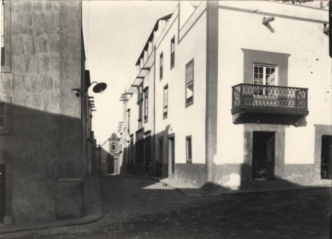 LA CASA DE COLÓN, ANTES DE CONSTRUIRSE