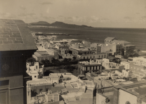PANORÁMICA DE VEGUETA, TRIANA Y LA ISLETA DESDE LA CATEDRAL