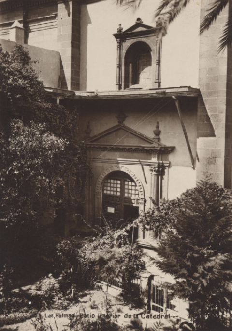 PATIO DE LOS NARANJOS